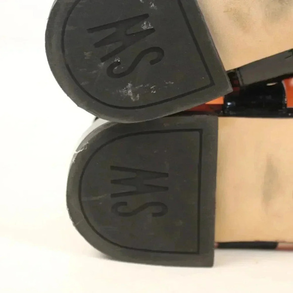 STUART WEITZMAN - Picture 8 of 10